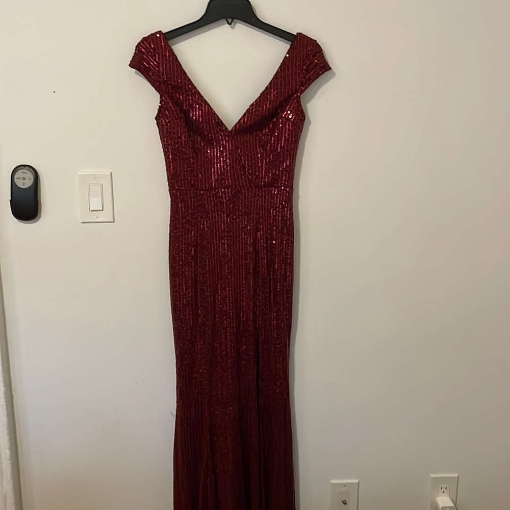 (Final SALE!) Lulus Catching Compliments Burgundy Sequin Maxi Dress, Size: XS